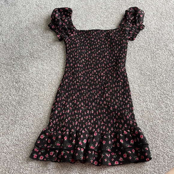 Forever 21 Dresses & Skirts - Forever 21 rouched floral dress